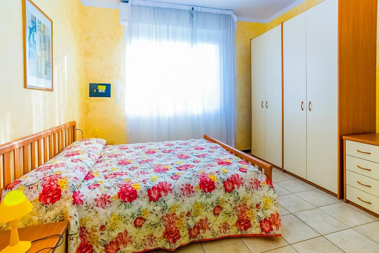 Pia Del Faro Apartment Бибионе Екстериор снимка